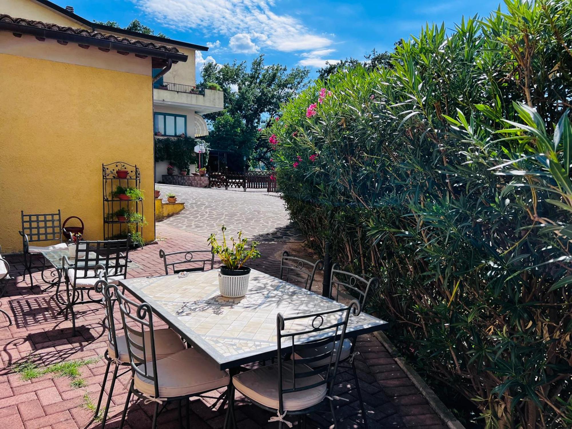 Lucky Garden Bed & Breakfast Bevagna ภายนอก รูปภาพ